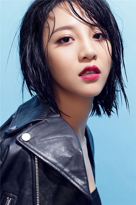 高雨儿性感写真曝光 朋克少女魅力足