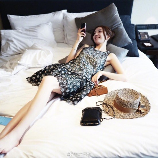 秦奋那么爱她是有原因的!网红美女喜哥好身材