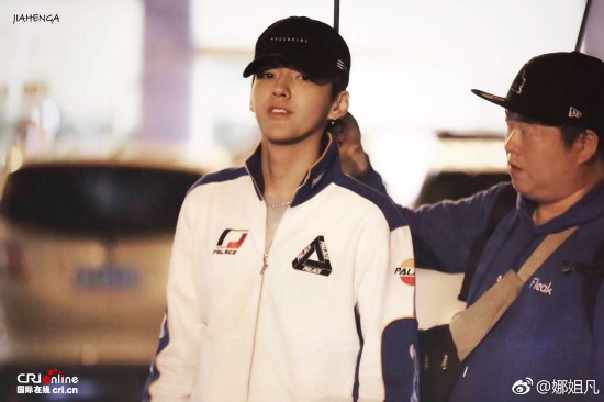 气场强!《奇楼》录制吴亦凡赵丽颖吴磊现身机