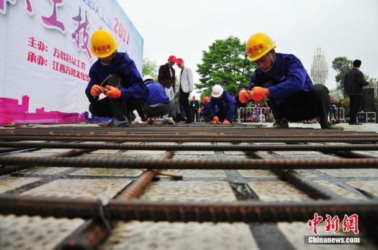 江西万载举办职工技能大赛 160人竞技比武