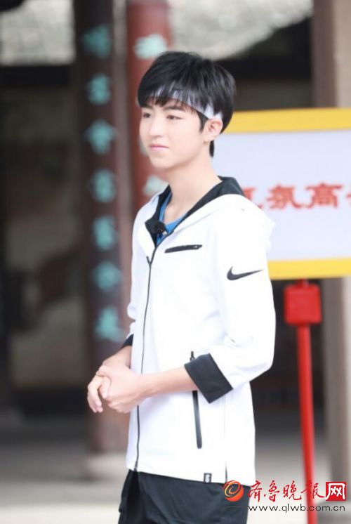 王俊凯的照片最新的 16652371768372822599.jpg