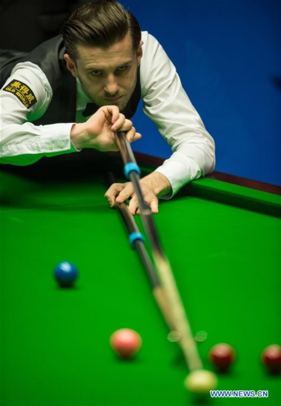 (SP)BRITAIN-SHEFFIELD-SNOOKER-WORLD CHAMPIONSHIP-SEMIFINAL-DING VS SELBY 