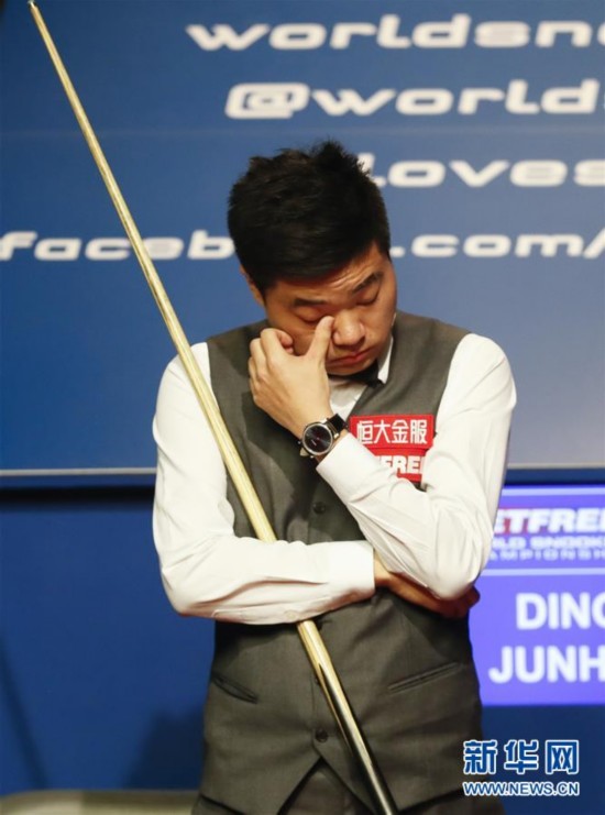 世锦赛半决赛:丁俊晖暂时与塞尔比战平