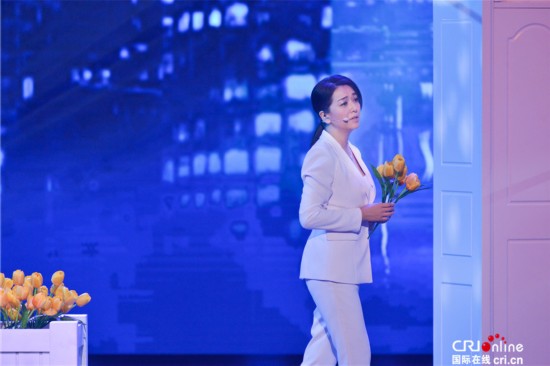 享受舞台! 荧幕女王 江珊《跨界歌王》不惧危机