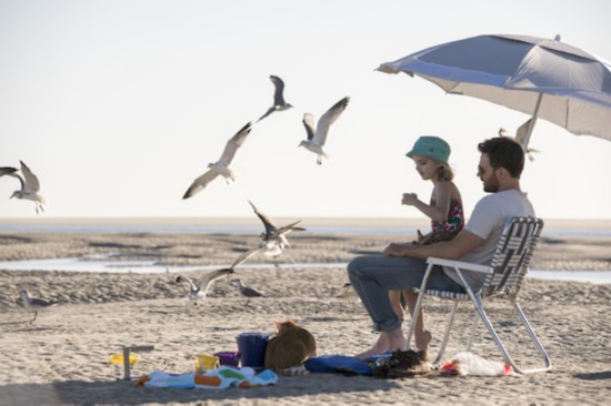 《天才少女》上线 美队变暖男抚养小萝莉