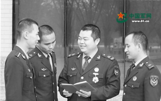 全军和武警部队3名个人1个集体获中国青年五四奖章2