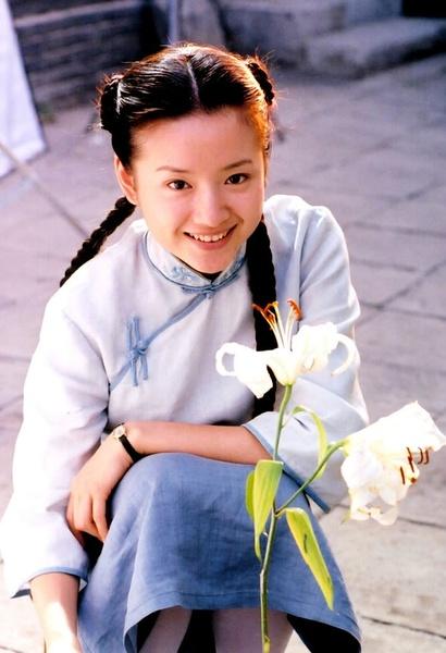 女星民国清纯学生装 孙俪杨幂唐嫣董洁谁最惊