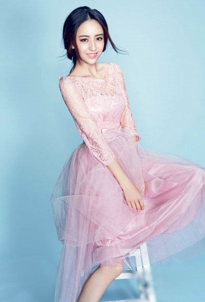 Angelababy李冰冰秦岚 她们谁把粉色穿得更“少女”？