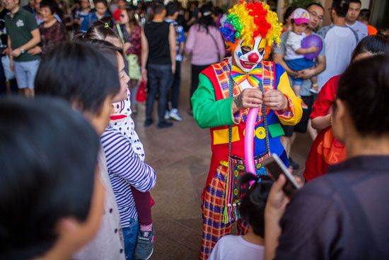 趣味小丑表演
