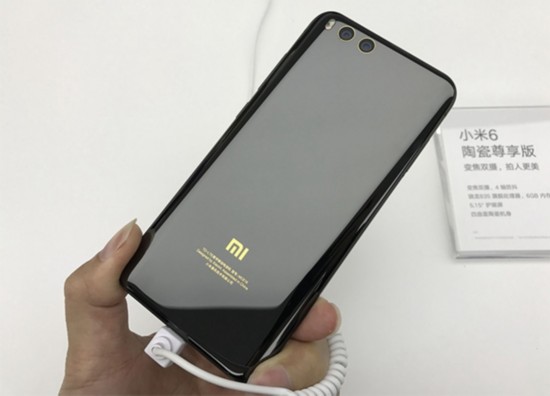 雷军辟谣没有米6青春版 小米之家马上登陆印度
