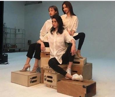 阿沁雪梨和奚梦瑶同框 网友责怪阿沁没给雪梨