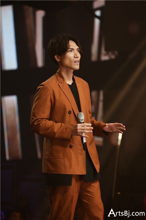 杨宗纬粉丝听歌瘦40斤 《我想和你唱》韩红认“偶像”