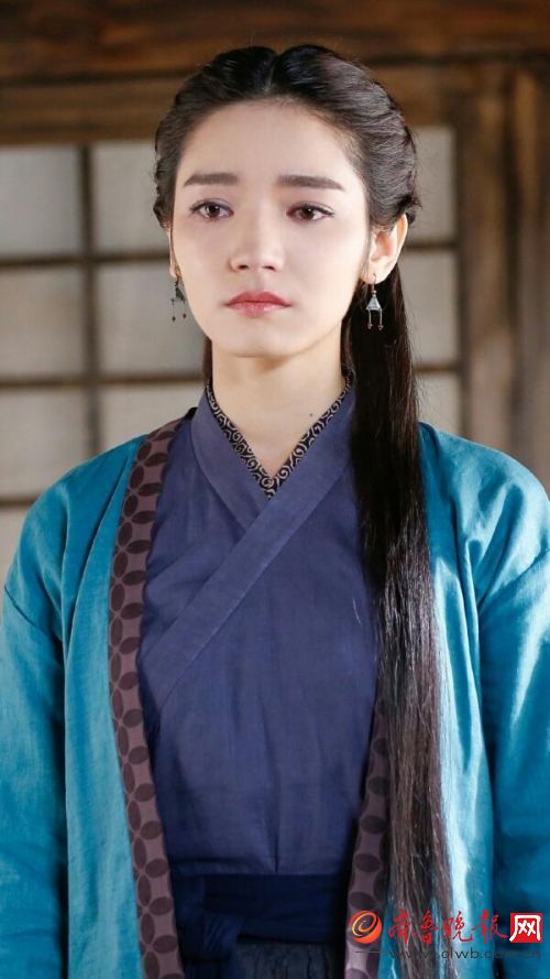 迪丽热巴人品有多好?怕朋友代斯遇到潜规则推