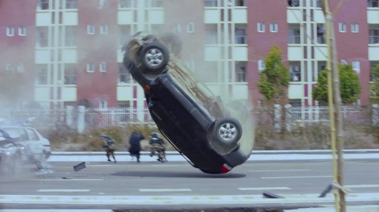 《卧底归来》车技创亚洲纪录 毁车15辆撞哭制片