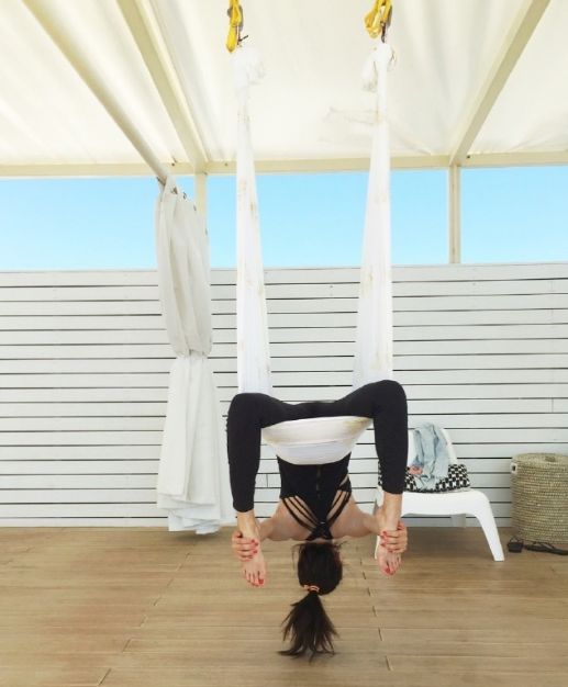 和王珞丹亲姐比,刘涛的 空中瑜伽 只是菜鸟