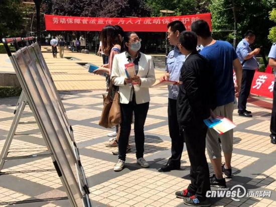 什么事美国劳动人口_劳动力在美国GDP中的付出比例是60%.按这个比例推断,美国(3)