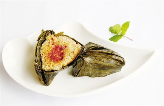 儋州跑海鴨蛋黃鮮肉粽受歡迎。圖片來自海南日報