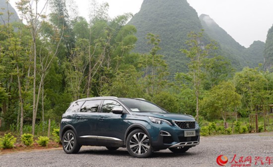 表现全面的大7座SUV 人民网试驾东风标致500