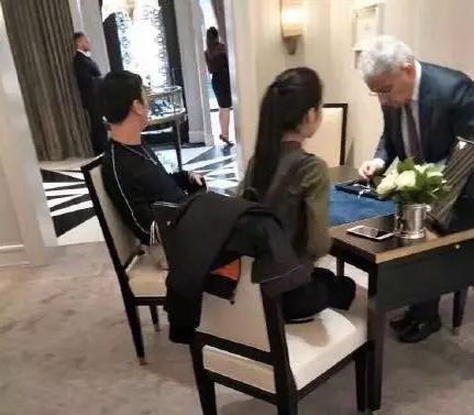 95后妹子豆得儿疑怀孕王思聪当爹?王思聪现任