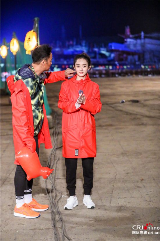 吴亦凡吴磊帅气五连灌 赵丽颖《奇楼》被虐惨