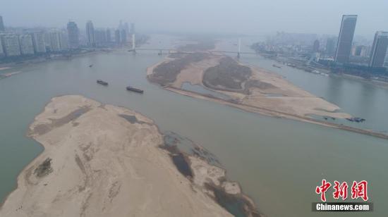 官方:东北华北旱情发展迅速 全国受旱耕地超4