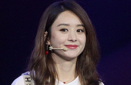 娱悦周刊:靳东老婆疑怀二胎 鹿晗工作室发声明