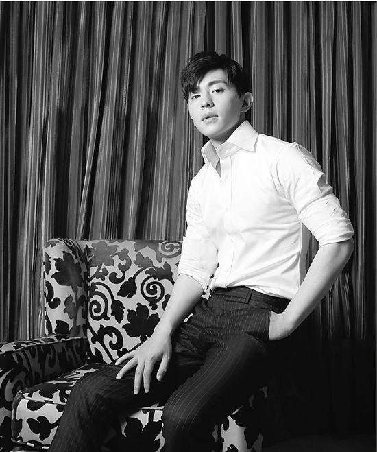 单眼皮邓伦:我没有后台,每部戏都是拼出来的