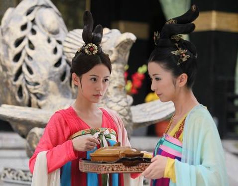 气场十足的古装惊艳女配角:雪姨华妃容嬷嬷