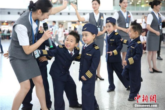 民航小短剧，探索航空文化与职业风采的微妙交织