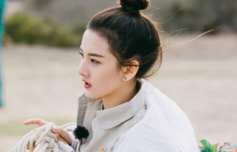 宋祖儿荧幕初吻献给娜扎 激动惊呼要发微博