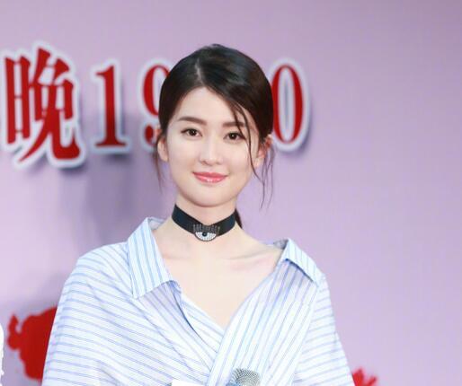 冉莹颖的狗链儿不算什么 直到看到了杨幂护颈