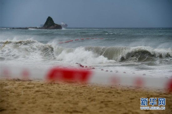 台风苗柏登陆深圳 大梅沙海滨公园关闭