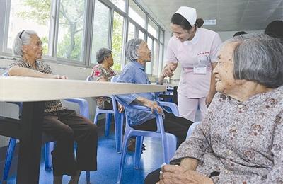 发展养老服务产业刻不容缓 养老服务机构和设施是亟待补足的短板