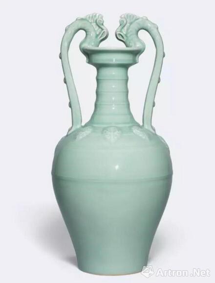 雍正粉青釉贴花双龙尊