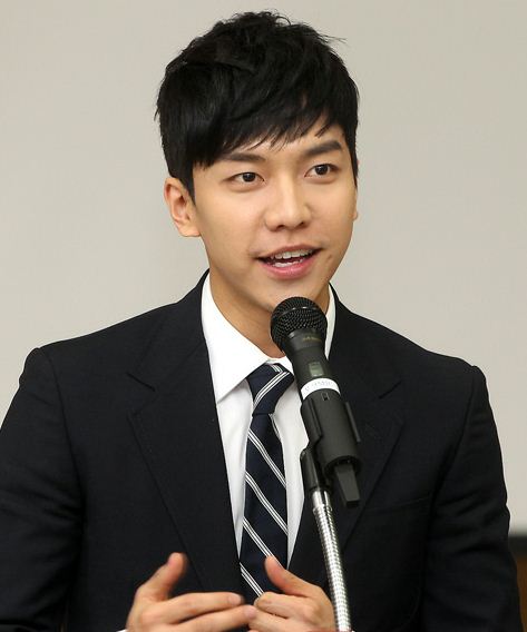 奶茶妹妹英语六级成绩单曝光 宋仲基金泰熙 细