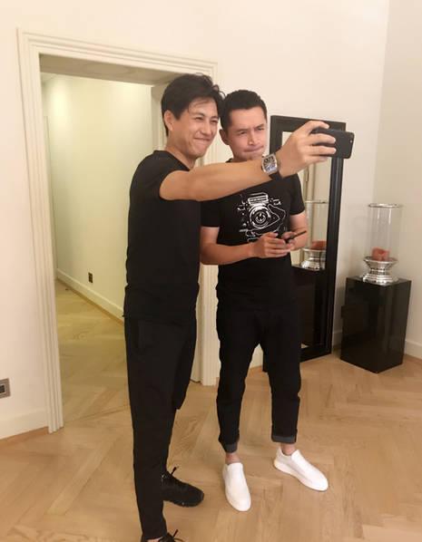 搞怪合影合体兄弟发糖!靳东胡歌嘟嘴守宫化可爱自拍表情包图片