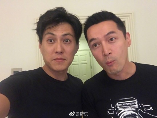 靳东胡歌楼台CP再发糖!嘟嘴自拍化身表情包