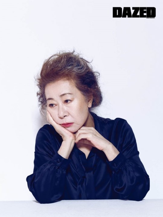 漂亮的老去!70岁尹汝贞白发优雅 金成铃细腰似