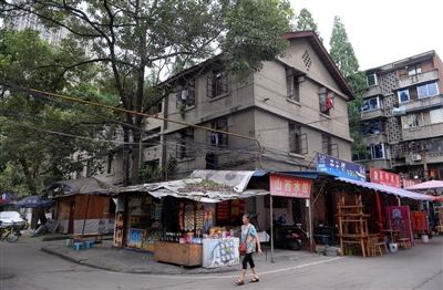 成都一环内现存最大棚户区 69信箱生活区将