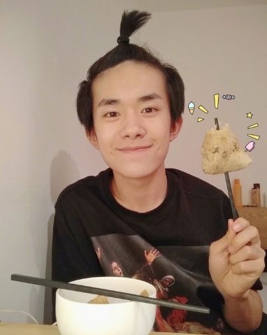 赵丽颖短发苹果头萌炸!确定不是吃可爱多长大的吗?