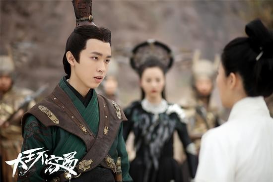 《大王不容易》曝片花 张逸杰白鹿灵魂互换囧