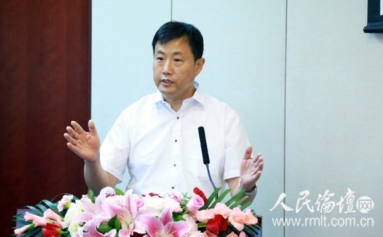 人民日报社人民论坛杂志社总编辑贾立政致辞