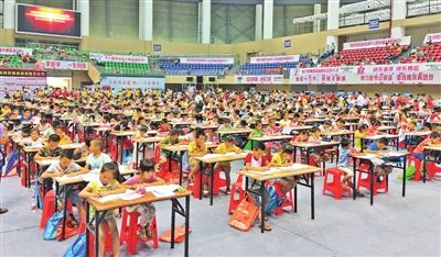 贵港多少人口2017_贵港高铁站图片(3)