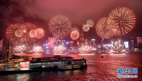 香港举行庆祝回归20周年烟花汇演