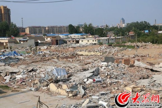 菏泽开发区连续作战10小时 集中拆违6万平米