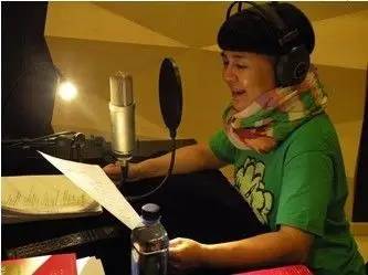 大头儿子袭人竟是同一配音 央视主播幕后 好声