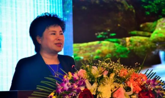市委书记,市人大常委会主任高环致辞并发表主旨演讲