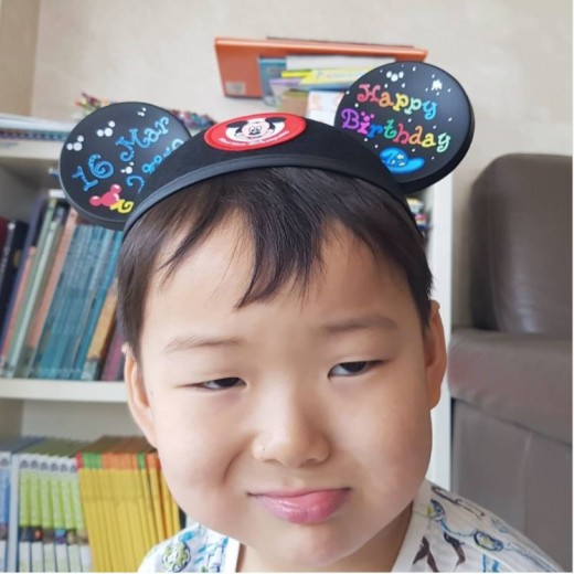 表情帝宋民国又出表情包 神似岳云鹏蔑视梗