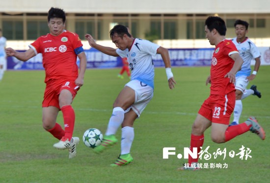第二届“海青杯”两岸青年足球邀请赛在福州鸣哨