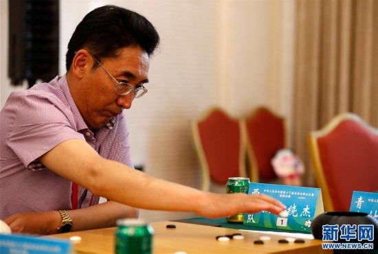 围棋——西藏队老少棋手齐上阵